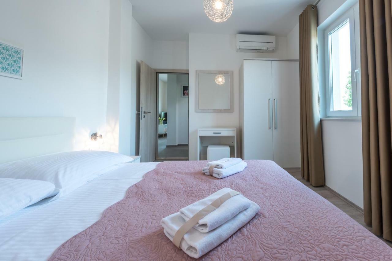 Villa Niki 2 ซัฟทัท ภายนอก รูปภาพ